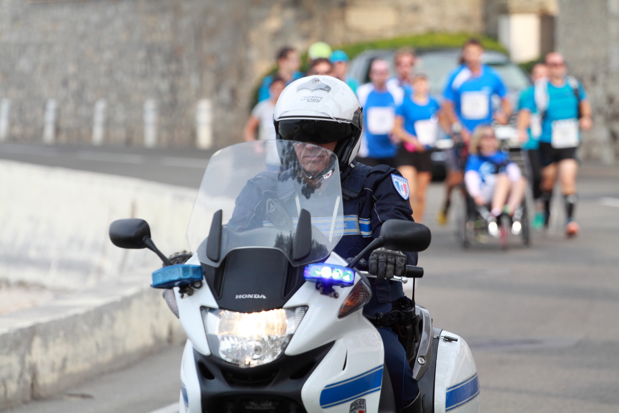 Courir pour une fleur