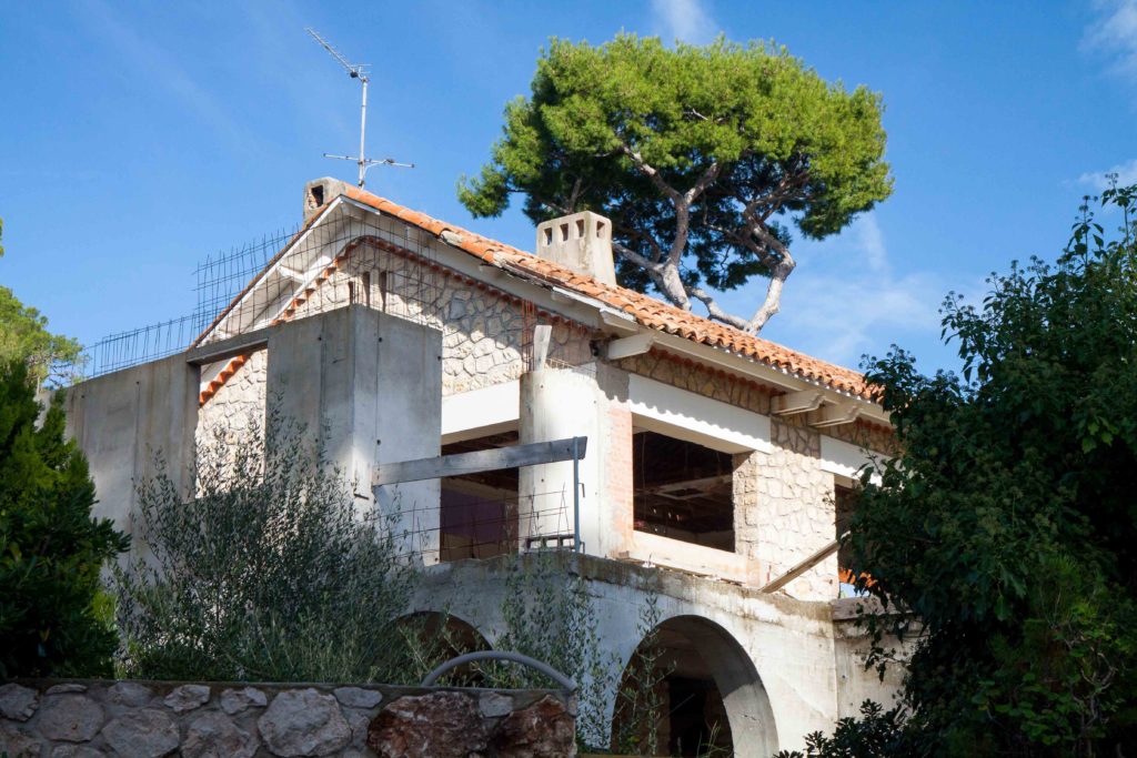 Cap d'Antibes summer villas