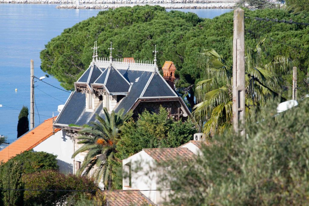 abandoned house in Cap d'Antibes