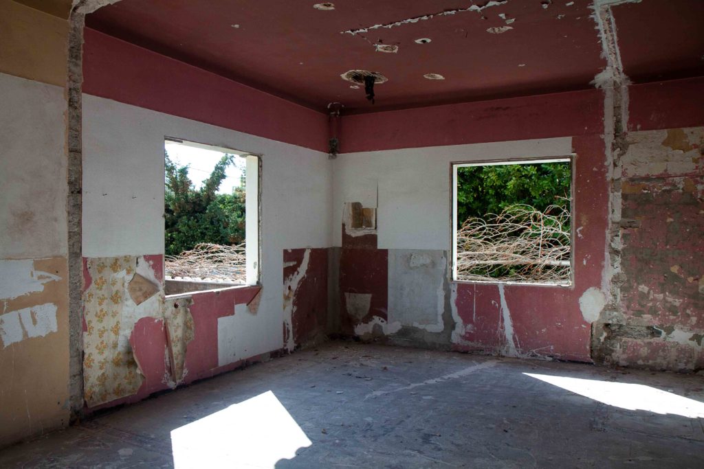 abandoned villa Cap d'Antibes