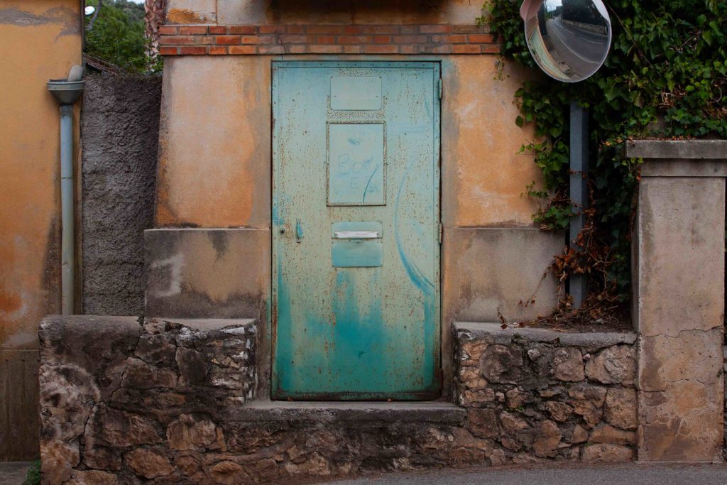 Metal door Cap d'Antibes