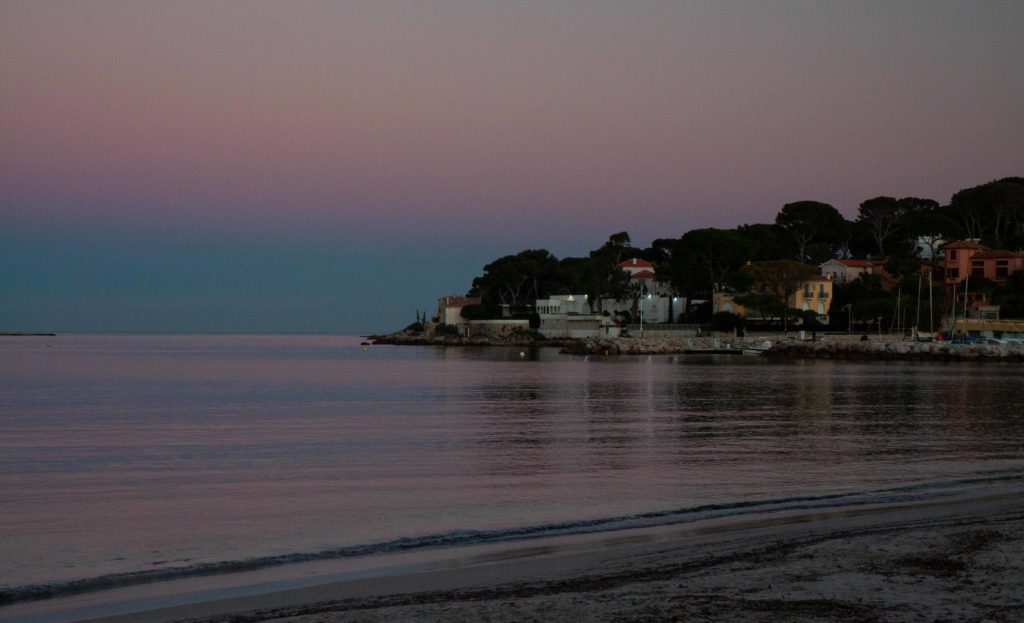 sunset plage salis cap d'antibes