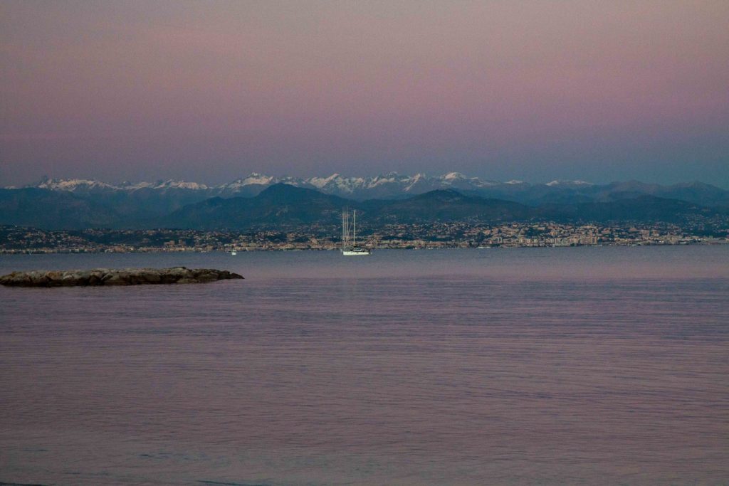 sunset plage salis cap d'antibes