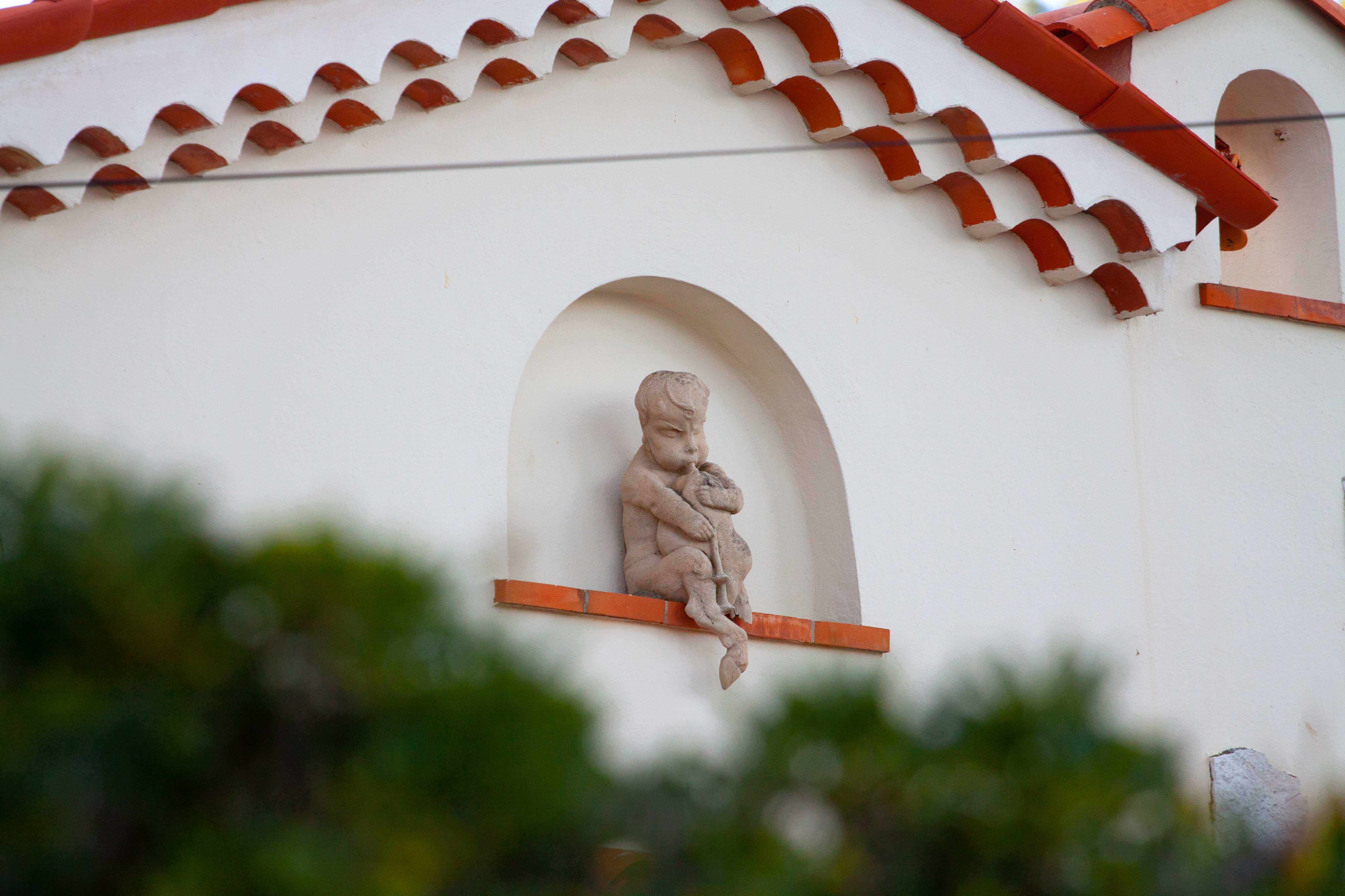 Cap d'Antibes statues