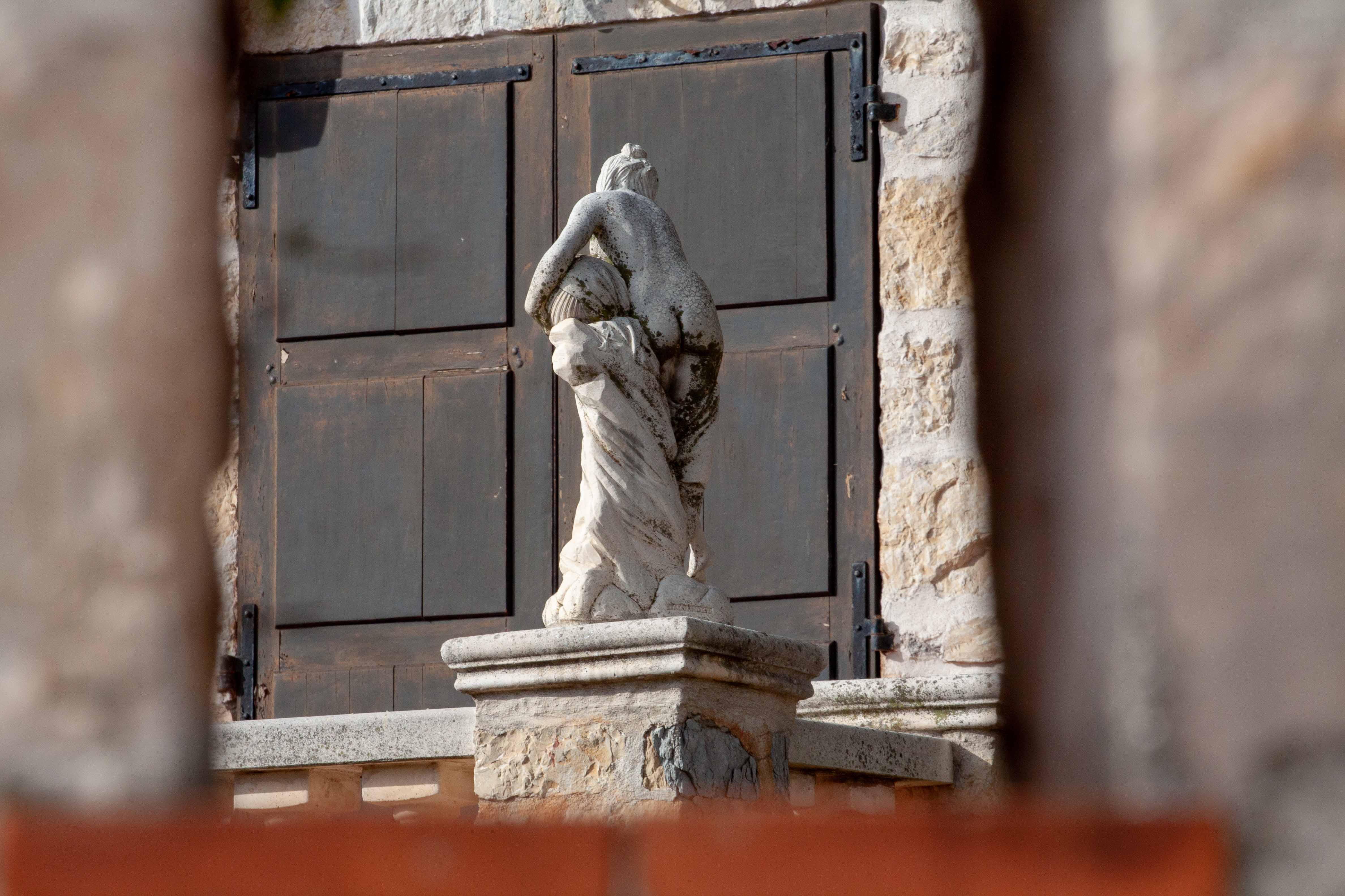 Cap d'Antibes statues